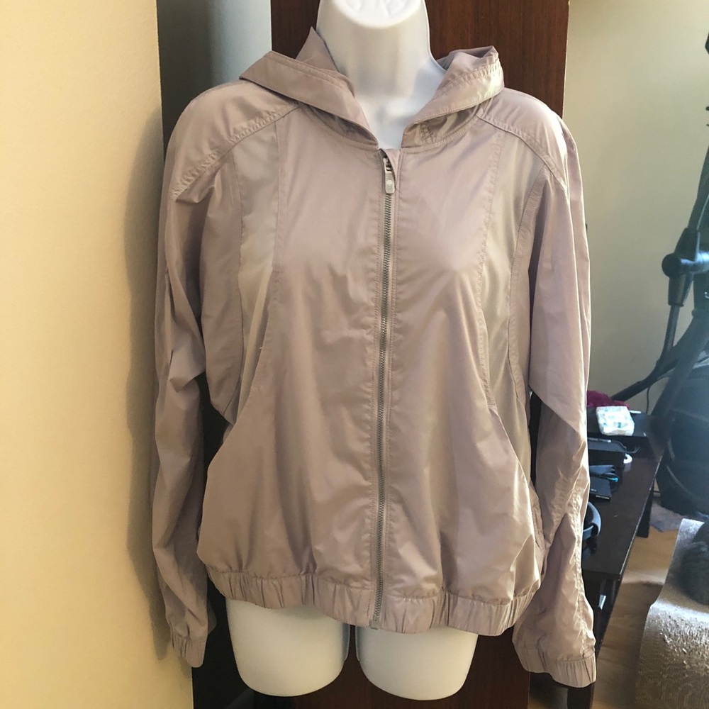 (SOLD) Lululemon Light grey jacket estimated size 8